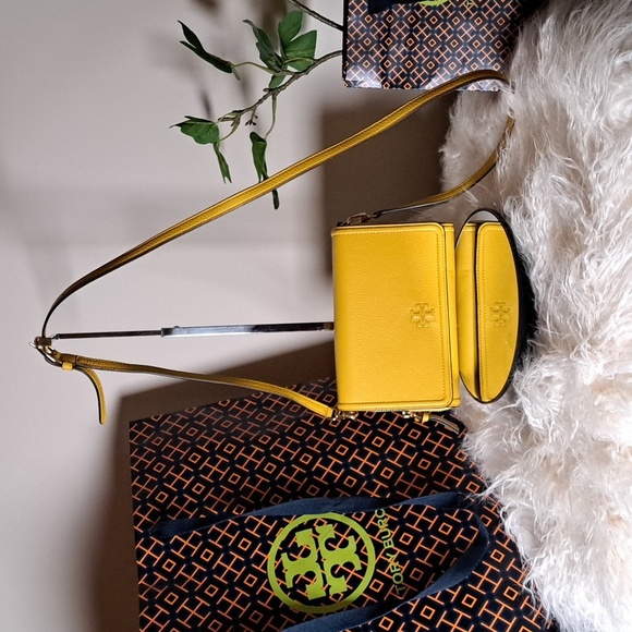 Tory Burch Thea Flat Wallet Crossbody Like New - Picture 3 of 16